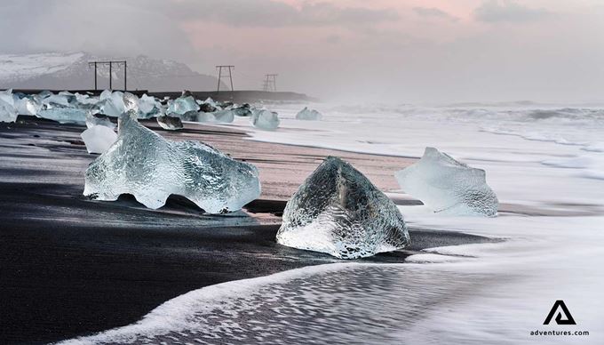 jokulsarlon diamond beach at sunset in winter