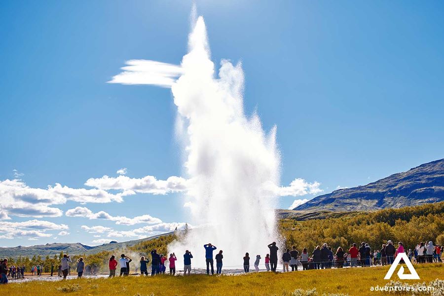 geysir eruption at the golden circle
