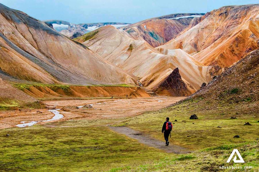 solo hiker hiking in icelandic highlands