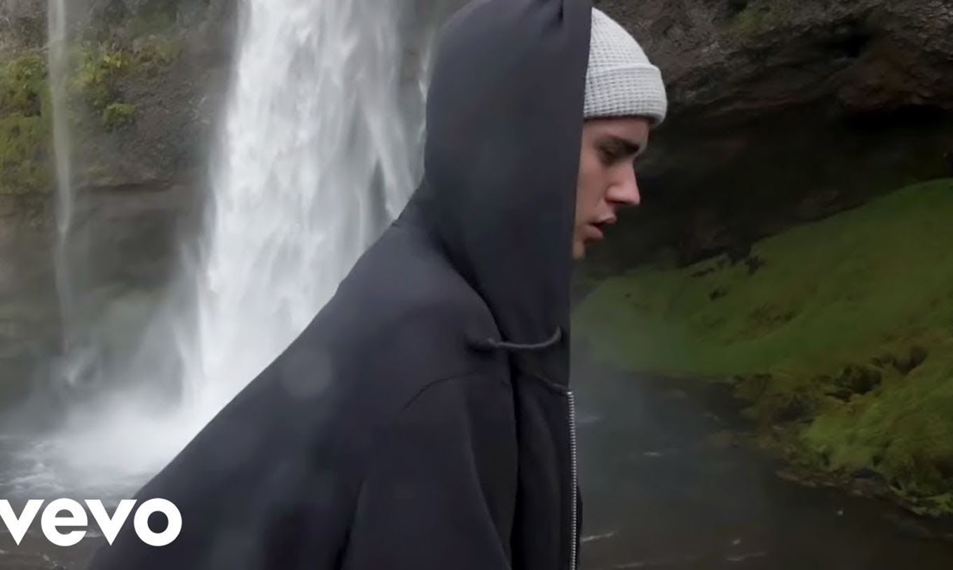 Justin Bieber - I'll Show You (Official Music Video)