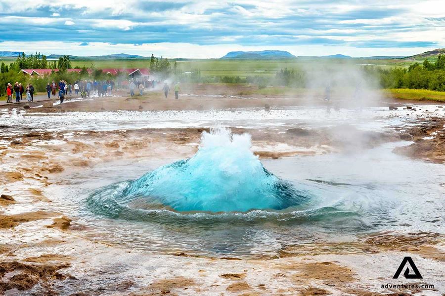 geysir strokkur at golden circle