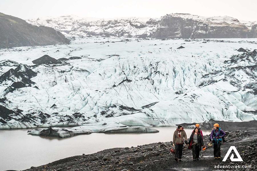 walking from solheimajokull glacier
