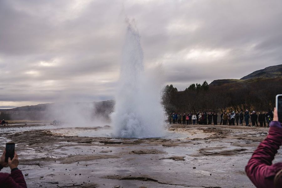 Geysir Tourists