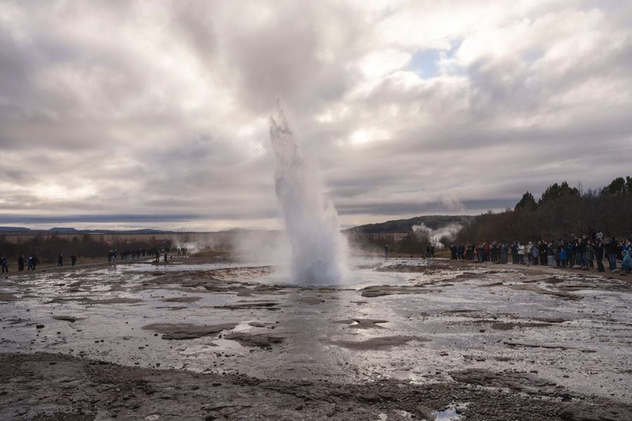 Active Geysir 