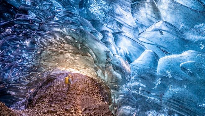 Crystal Ice Cave Tour in Vatnajökull Glacier with Super Jeep ride